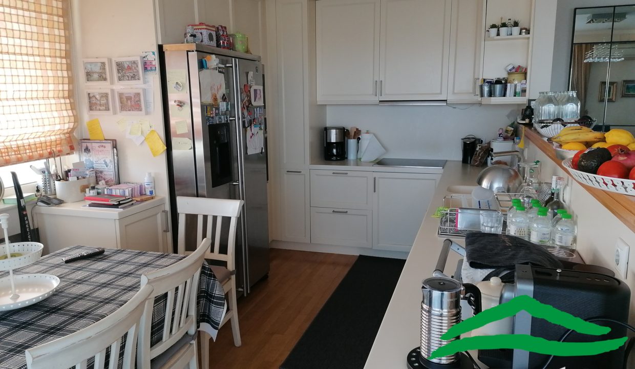 KITCHEN 1