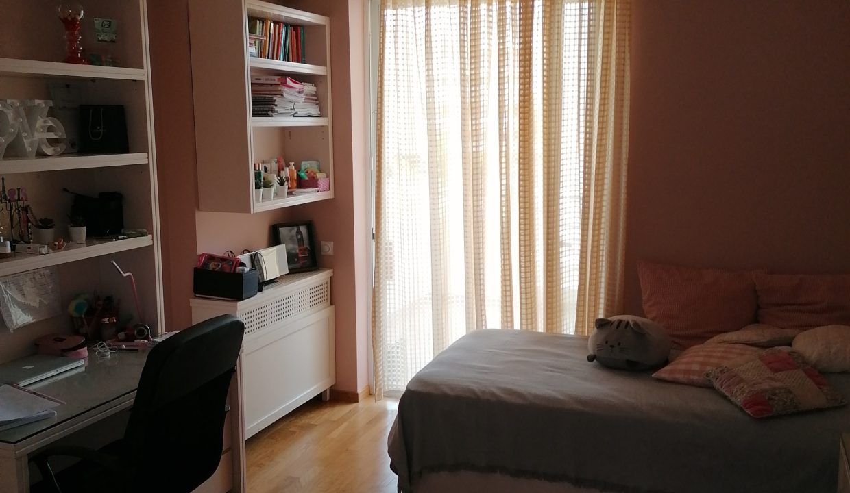 ROOM 5