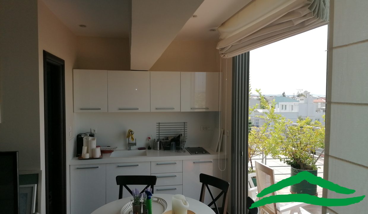 TERRACE ROOM 2