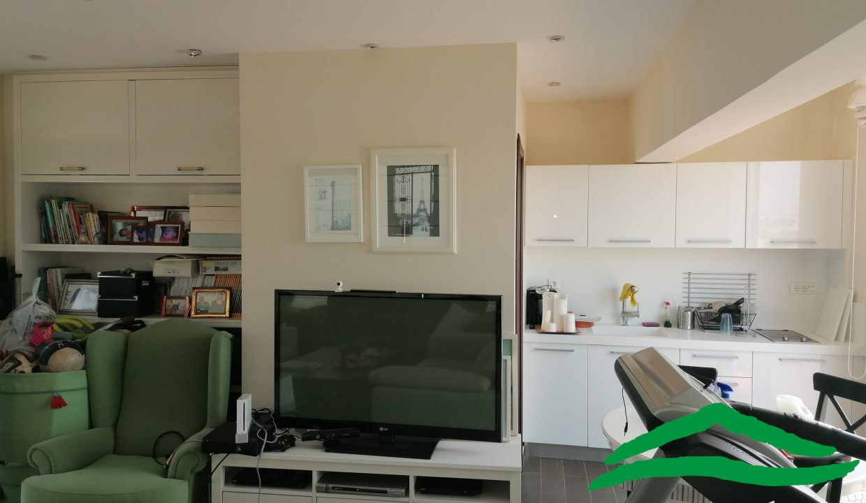 TERRACE ROOM 3